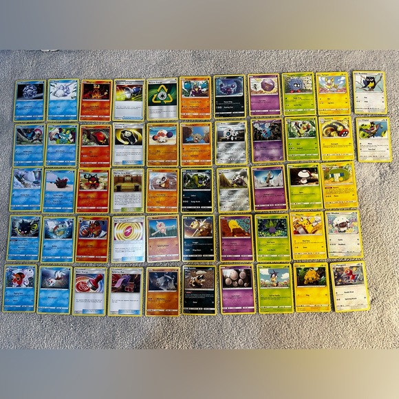 Lot of Pokémon cards - Picture 1 of 9